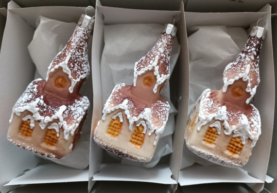 KOSTEL VELKÝ, FORMA, SKOŘÁPKA, BARVA, DEKOR