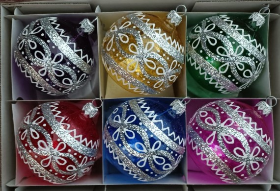 KOULE, SKLENĚNÁ VÁNOČNÍ OZDOBA, PRŮHLEDNÁ, BAREVNÁ, STŘÍBRNÝ RETRO DEKOR