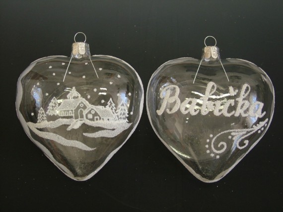 SRDCE VELKÉ, SKLENĚNÁ OZDOBA, ČIRÉ, BÍLÝ DEKOR CHALOUPKA