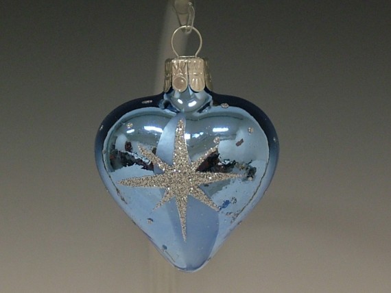 SRDCE, SKLENĚNÁ VÁNOČNÍ OZDOBA, SV, MODRÉ, DEKOR HVĚZD
