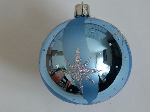 KOULE, SKLENĚNÁ, HLADKÁ, SVĚTLE MODRÁ, LESK, STŘÍBRNÝ DEKOR HVĚZD