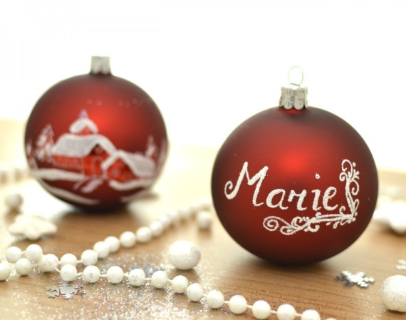 KOULE BORDÓ, MAT, CHALOUPKA, BÍLÝ POSYP