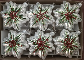 KYTKA HVĚZDA, forma, porcelán, bílý, dekor barevný