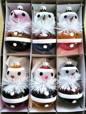 SNĚHULÁK S NOSEM, SKLENĚNÝ, PRŮHLEDNÝ, BAREVNÝ DEKOR