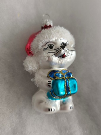 KOČKA S DÁRKEM, skleněná, forma, barevný dekor